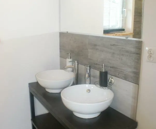 Dom wakacyjny Agrodomki Okej-biały Dom Gardna Wielka